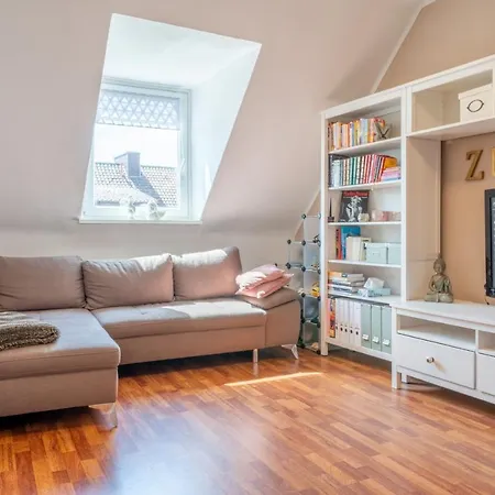 Private Apartment *